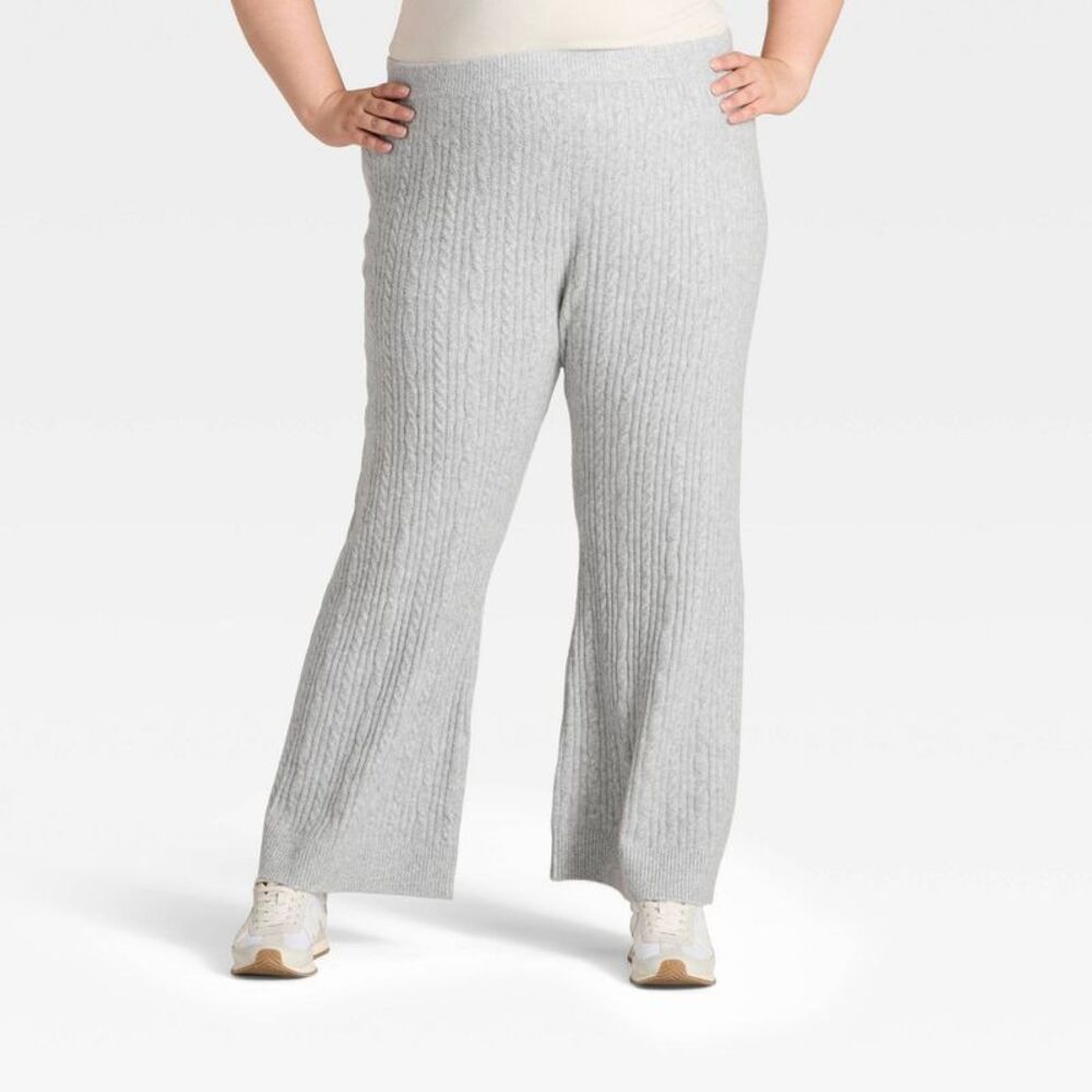 Open Box - Universal Thread - Women's High-Rise Wide Leg Ankle Sweate Gray